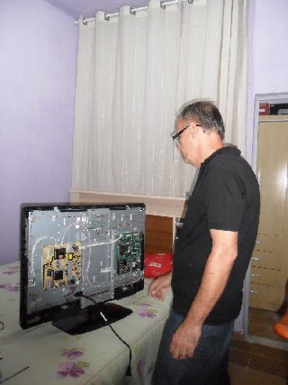Foto 1 - Selma conserto de televisão em Niteroi